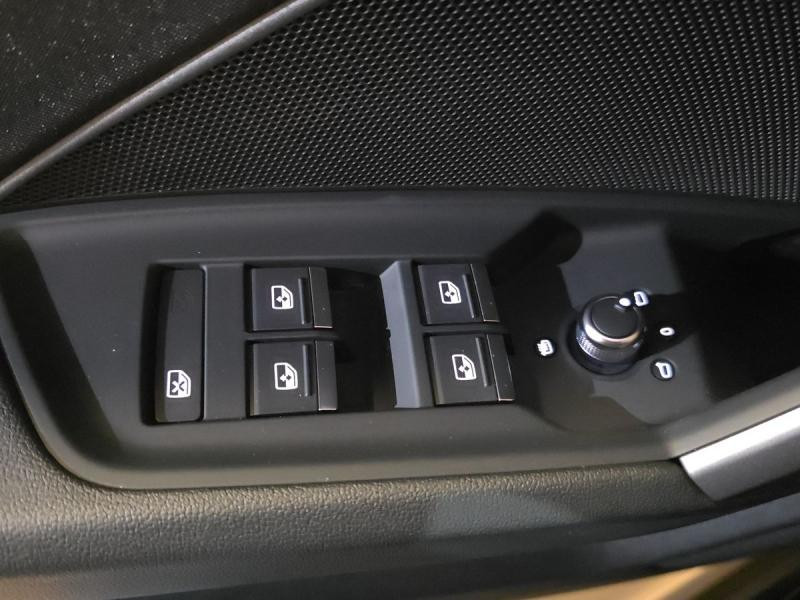 Used AUDI A3 Sportback 30 TFSI 116ch Hybride Business Executive S tronic 7 2024 Blanc Arkona € 27990 in Leudelange