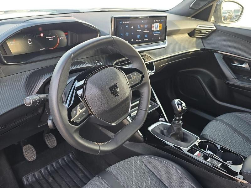 Used PEUGEOT 2008 1.2 100ch S&S Allure 2024 Gris Artense (M) € 19990 in Leudelange