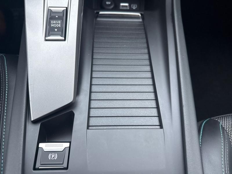 Used PEUGEOT 308 1.2 PureTech 130ch S&S Allure EAT8 2024 Blanc Okénite (M) € 22490 in Leudelange