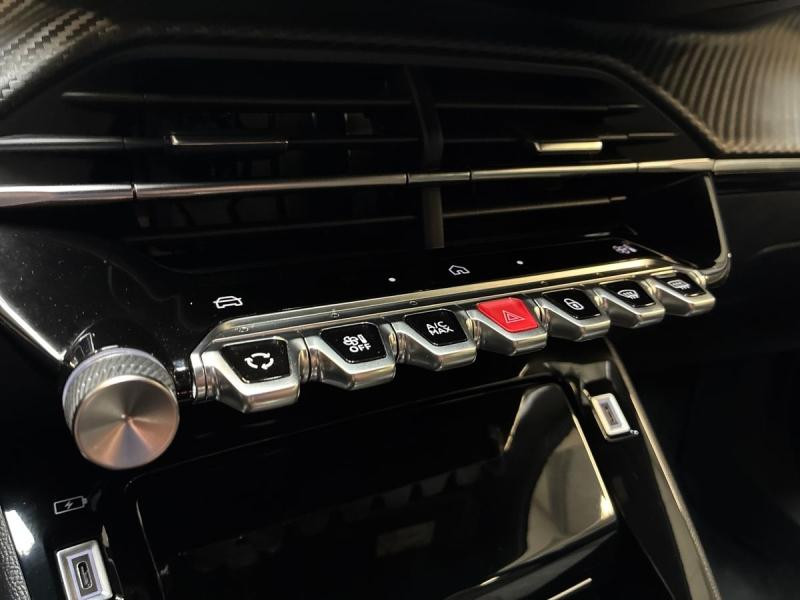 Used PEUGEOT 2008 1.2 100ch S&S Allure 2024 Blanc Okénite (M) € 19990 in Leudelange