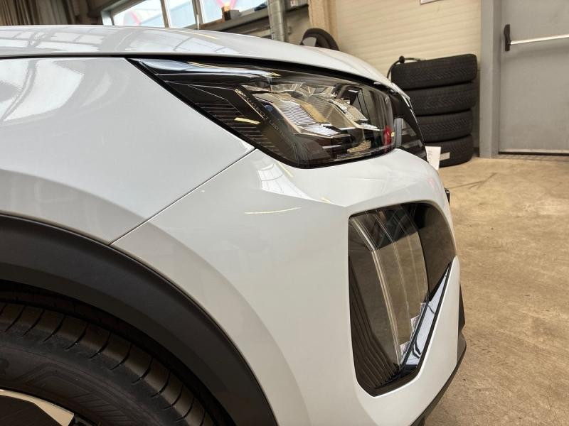 Used PEUGEOT 2008 1.2 100ch S&S Allure 2024 Blanc Okénite (M) € 19990 in Leudelange
