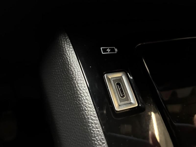 Used PEUGEOT 2008 1.2 100ch S&S Allure 2024 Blanc Okénite (M) € 19990 in Leudelange