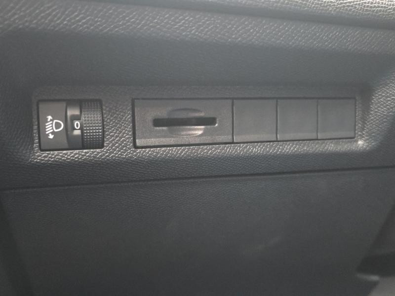 Occasion PEUGEOT 308 1.2 PureTech 130ch S&S Allure EAT8 2024 Vert 20990 € à Leudelange