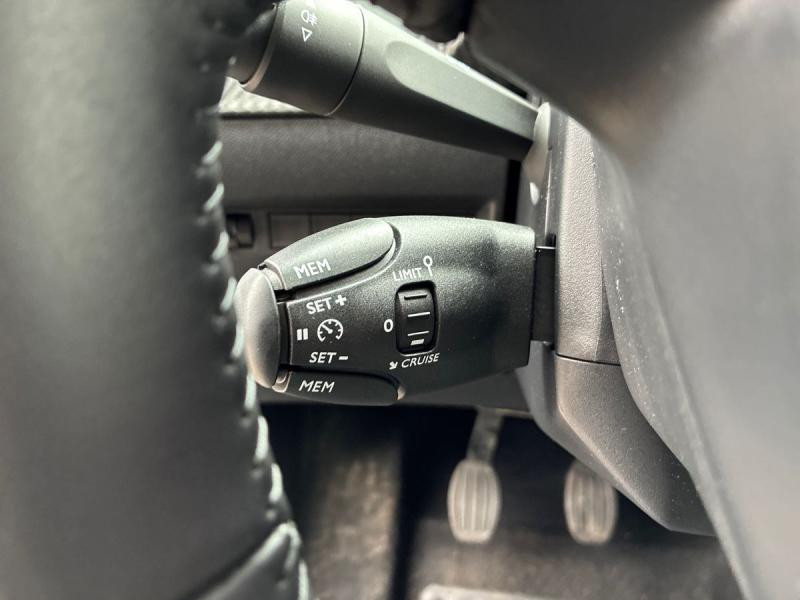 Occasion PEUGEOT 2008 1.2 100ch S&S Allure 2024 Blanc Okénite (M) 19990 € à Leudelange