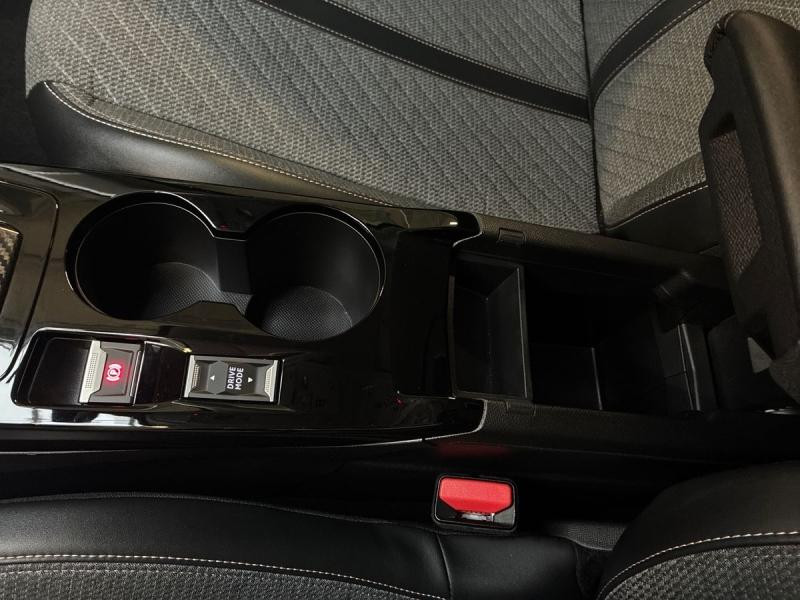 Used PEUGEOT 208 1.2 Hybrid 100ch Allure e-DCS6 2024 Jaune € 21490 in Leudelange