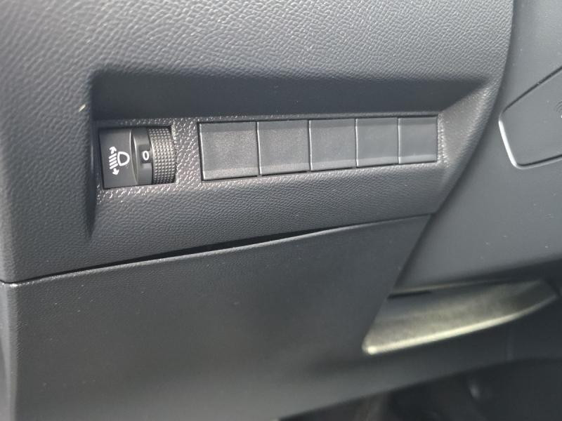 Occasion PEUGEOT 2008 1.2 100ch S&S Allure 2024 Bleu Vertigo (S) 19990 € à Leudelange