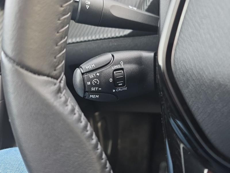 Occasion PEUGEOT 2008 1.2 100ch S&S Allure 2024 Bleu Vertigo (S) 19990 € à Leudelange