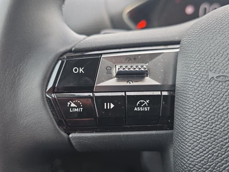 Used DS DS 3 PureTech 130ch Rivoli Automatique 2023 Gris Platinium (M) € 25980 in Leudelange