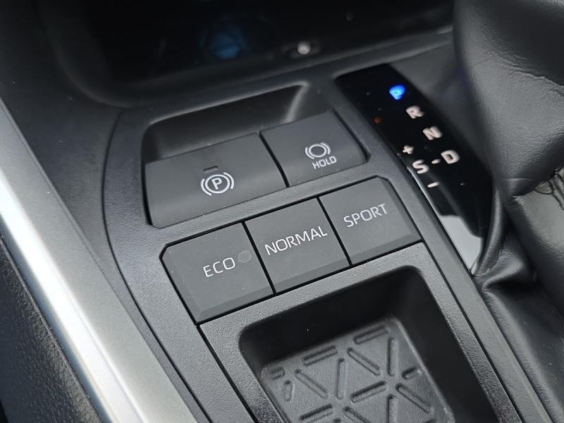 Used TOYOTA RAV4 2.5 Hybride 218ch STYLE PLUS 2WD MY23 2024 Blanc € 35990 in Leudelange