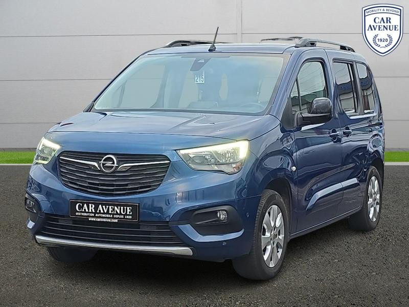 Occasion OPEL Combo Life L1H1 1.2 130ch Elegance BVA8 2022 Bleu Nuit métallisé 16990 € à Leudelange