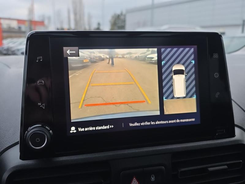 Occasion OPEL Combo Life L1H1 1.2 130ch Elegance BVA8 2022 Bleu Nuit métallisé 16990 € à Leudelange