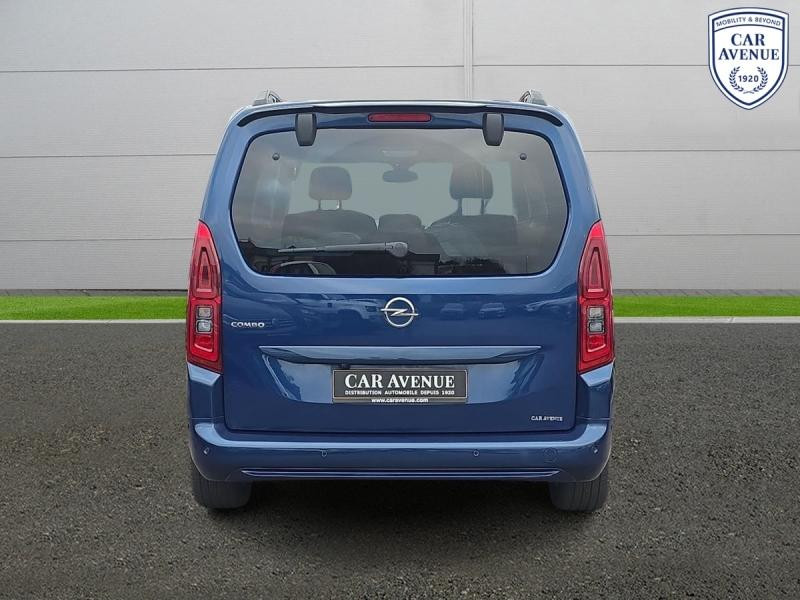 Occasion OPEL Combo Life L1H1 1.2 130ch Elegance BVA8 2022 Bleu Nuit métallisé 16990 € à Leudelange