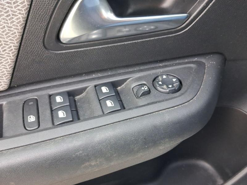 Used CITROEN C4 BlueHDi 110ch S&S Shine 2021 Blanc Banquise (O) € 13980 in Leudelange