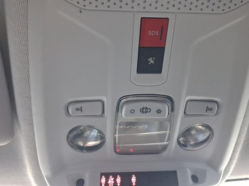 Occasion PEUGEOT 208 e-208 136ch Active 2021 Bleu Vertigo (V) 12990 € à Leudelange