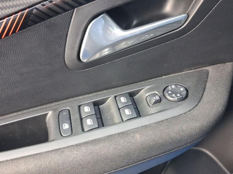 Occasion PEUGEOT 208 e-208 136ch Active 2021 Bleu Vertigo (V) 12990 € à Leudelange