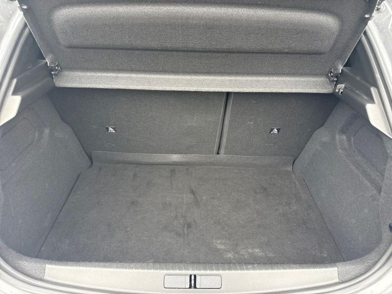 Occasion PEUGEOT 208 1.2 Hybrid 100ch Allure e-DCS6 2024 Gris Artense (M) 21490 € à Leudelange