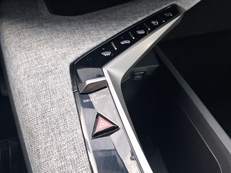 Used PEUGEOT 5008 Hybrid 145ch Allure e-DCS6 2025 Bleu € 30990 in Leudelange