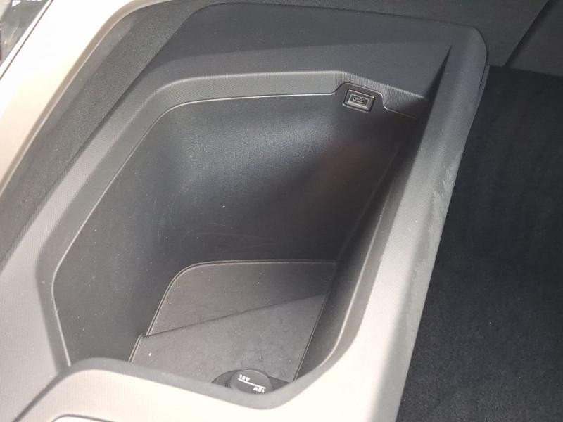 Used PEUGEOT 5008 Hybrid 145ch Allure e-DCS6 2025 Bleu € 30990 in Leudelange