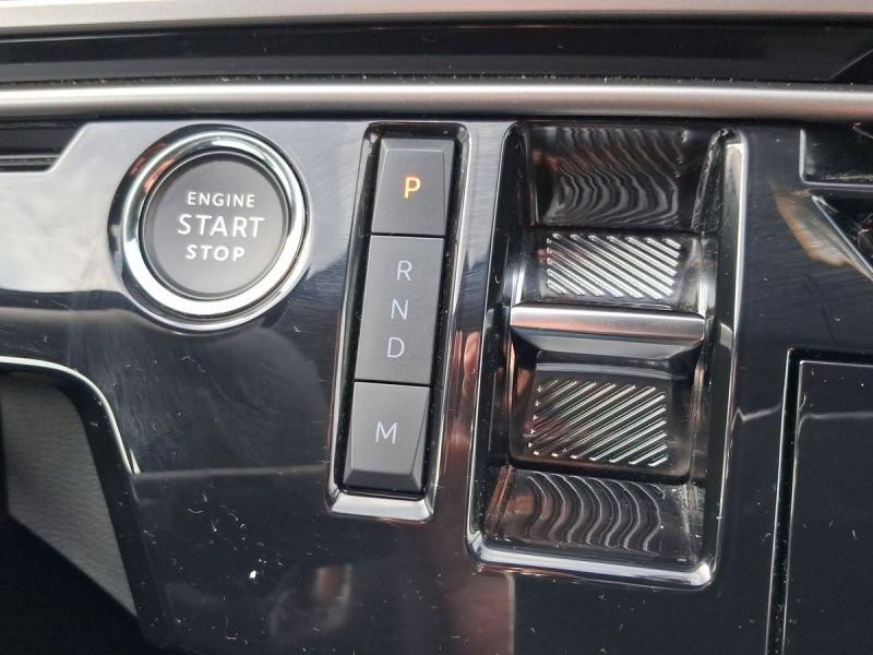 Used PEUGEOT 5008 Hybrid 145ch Allure e-DCS6 2025 Bleu € 30990 in Leudelange