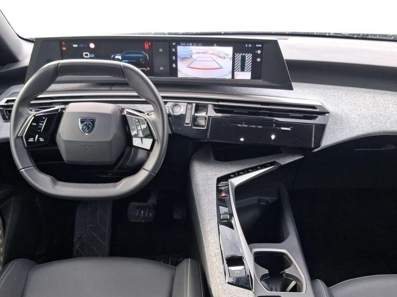 Used PEUGEOT 5008 Hybrid 145ch Allure e-DCS6 2025 Bleu € 30990 in Leudelange