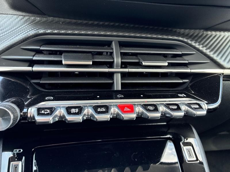 Used PEUGEOT 208 1.2 Hybrid 100ch Allure e-DCS6 2024 Rouge Elixir (V) € 17990 in Leudelange