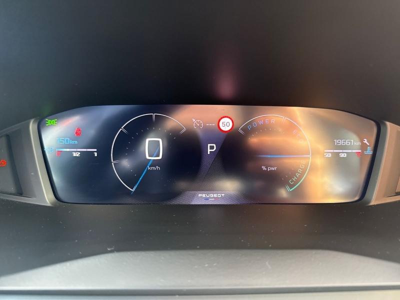 Occasion PEUGEOT 208 1.2 Hybrid 100ch Allure e-DCS6 2024 Gris Selenium (M) 18990 € à Leudelange