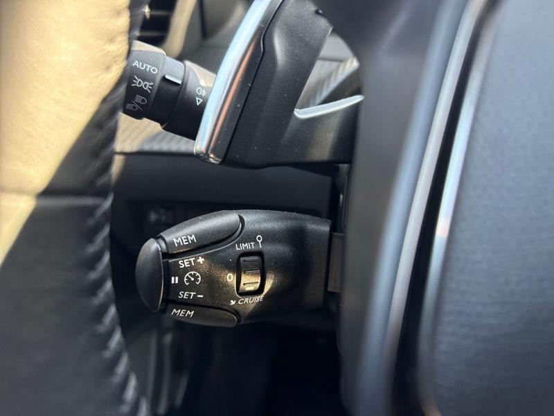 Occasion PEUGEOT 208 1.2 Hybrid 100ch Allure e-DCS6 2024 Gris Selenium (M) 18990 € à Leudelange