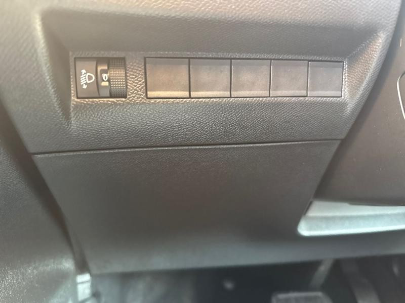 Occasion PEUGEOT 208 1.2 Hybrid 100ch Allure e-DCS6 2024 Gris Selenium (M) 18990 € à Leudelange