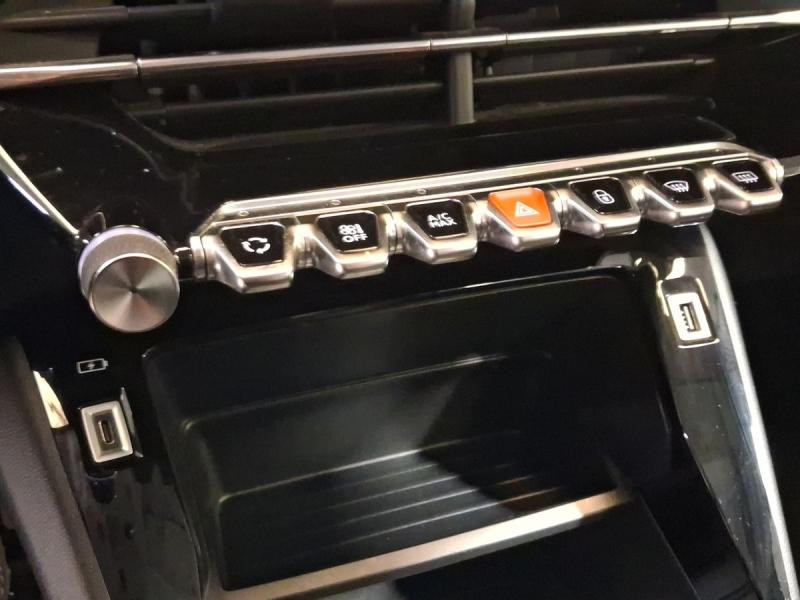 Occasion PEUGEOT 208 1.2 PureTech 100ch S&S Active Pack 118g 2021 Gris Artense (M) 12990 € à Leudelange