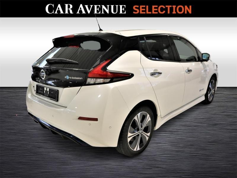 Used NISSAN Leaf 40KWH TEKNA 110kW 2018 WHITE € 18150 in Wavre