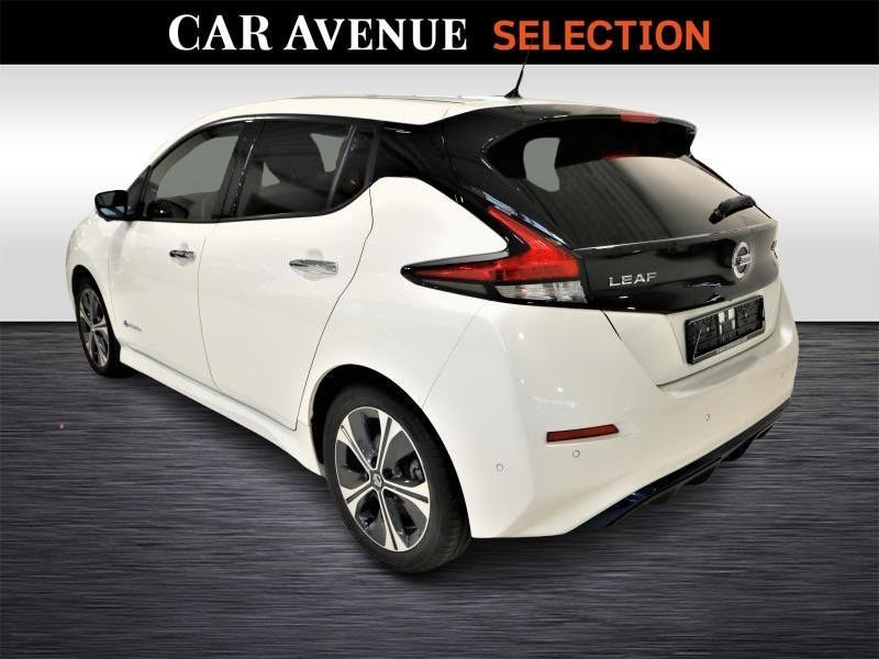 Used NISSAN Leaf 40KWH TEKNA 110kW 2018 WHITE € 18150 in Wavre