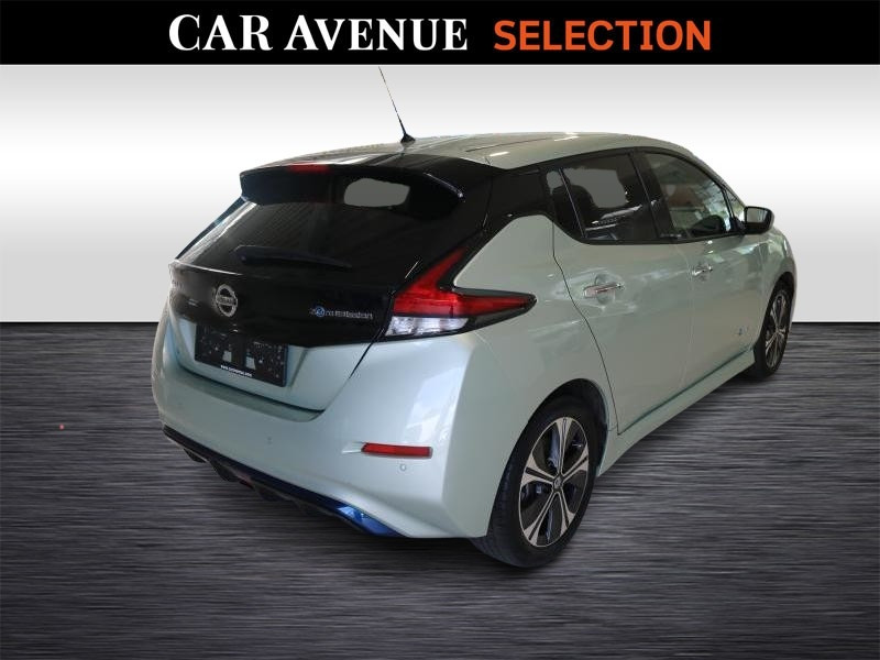 Used NISSAN Leaf Premier Edition 40 kW/h 2018 GREEN € 17250 in Wavre
