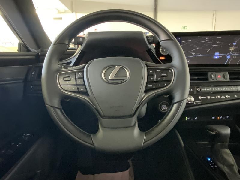 Used LEXUS ES 2.5L Hybride Executive line  GREY € 52190 in Waterloo