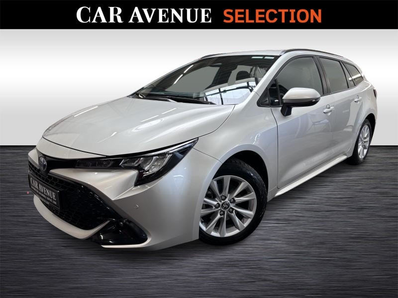 Used TOYOTA Corolla Touring Spt 1.8 Hybrid Dynamic + Business Pack Navi 2023 GREY € 26990 in Seraing