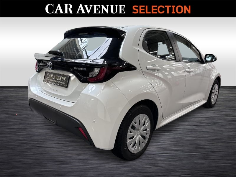 Occasion TOYOTA Yaris 1.5 TNGA HEV Dynamic 2023 WHITE 20990 € à Seraing