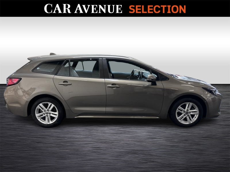 Occasion TOYOTA Corolla Touring Spt 1.8 Hybrid Dynamic  + Business Pack Navi 2022 BRONZE 23490 € à Seraing