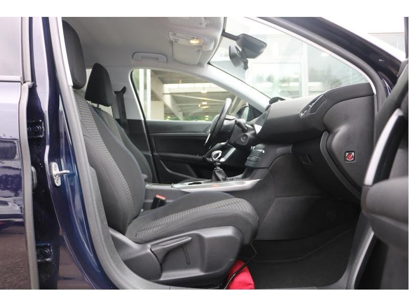 Occasion PEUGEOT 308 Style 1.2 PureTech 81 kW 2018 BLUE 10690 € à Wavre