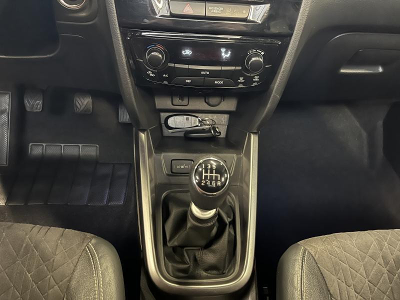 Used SUZUKI Vitara 1400CC GLXTRA 2019 GOLD € 15990 in Seraing