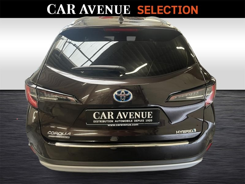 Used TOYOTA Corolla Touring Spt 1.8 Hybrid Trek Plus 2020 BROWN € 20990 in Seraing