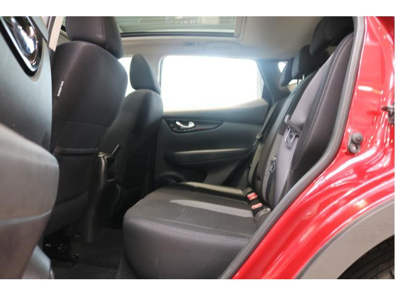 Used NISSAN Qashqai Urban Edition 1.3 DIG-T 103 kW 2020 RED € 15890 in Wavre