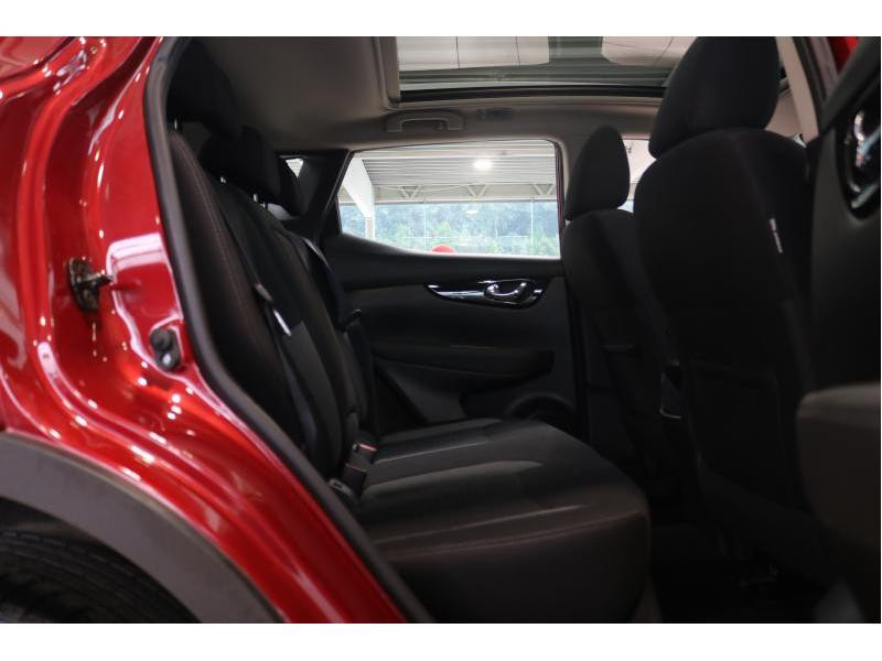 Used NISSAN Qashqai Urban Edition 1.3 DIG-T 103 kW 2020 RED € 15890 in Wavre