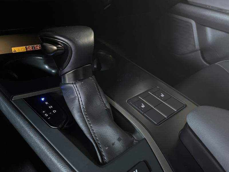 Occasion LEXUS UX 2.0 F-Sport Design 2023 BLACK 33750 € à Waterloo