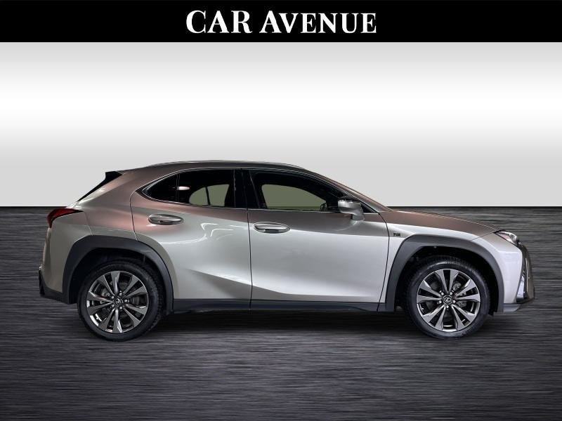 Occasion LEXUS UX 2.0 F-Sport Design 2023 CHAMPAGNE 33490 € à Waterloo