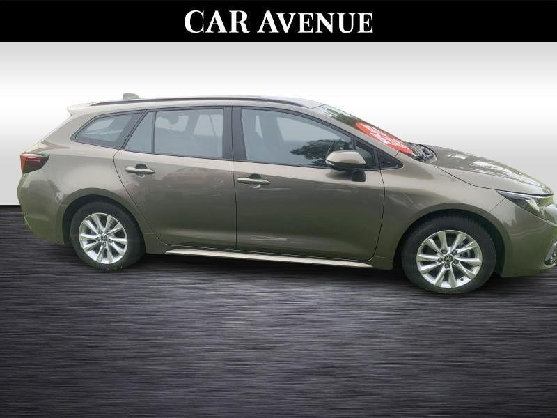 Occasion TOYOTA Corolla 1.8 TS CVT Dynamic 2023 BROWN 25690 € à Wavre