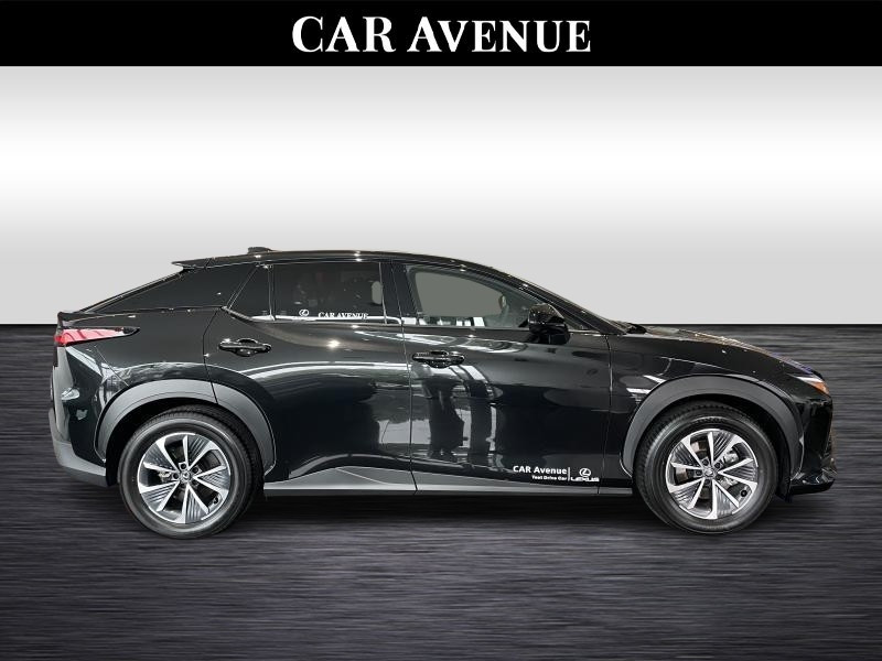 Used LEXUS RZ 300 e Executive line  BLACK € 58340 in Waterloo
