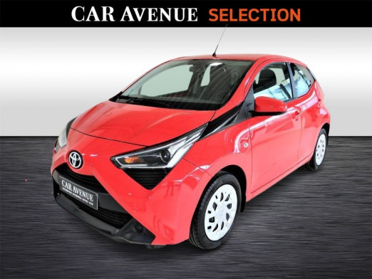 Occasion TOYOTA Aygo x-Play2 1.0 VVT-i 53 kW 2020 RED 12 990 € à Wavre