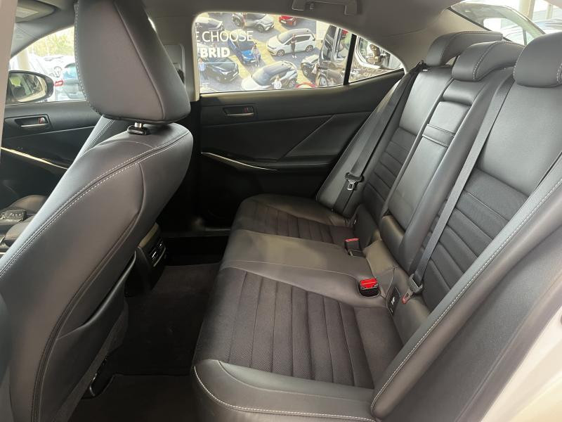 Occasion LEXUS IS 2.5 Executive 2019 WHITE 23990 € à Wavre