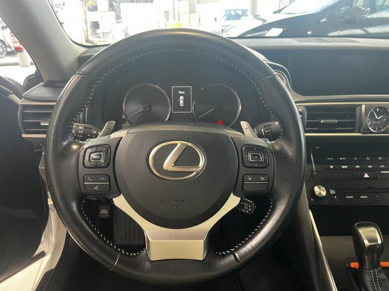 Occasion LEXUS IS 2.5 Executive 2019 WHITE 23990 € à Wavre