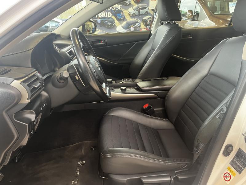 Occasion LEXUS IS 2.5 Executive 2019 WHITE 23990 € à Wavre