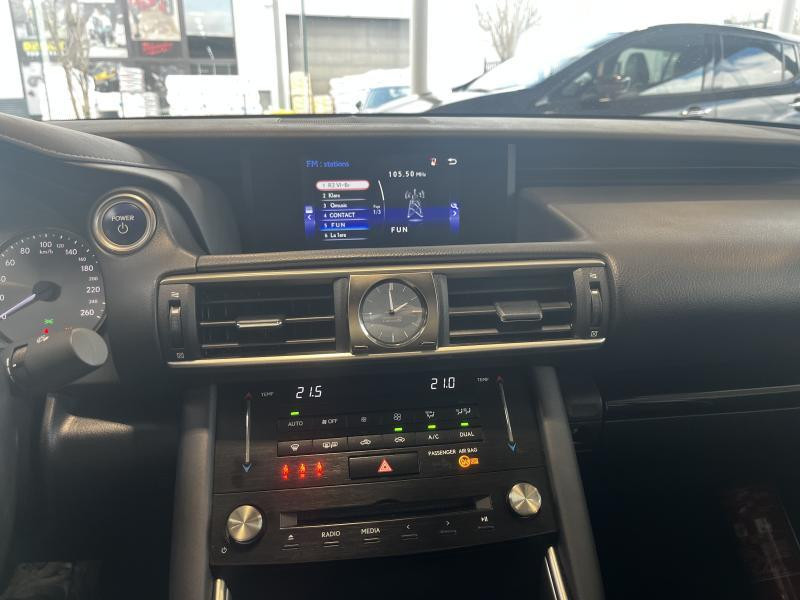 Occasion LEXUS IS 2.5 Executive 2019 WHITE 23990 € à Wavre